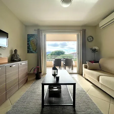 Apartment Salin Bay